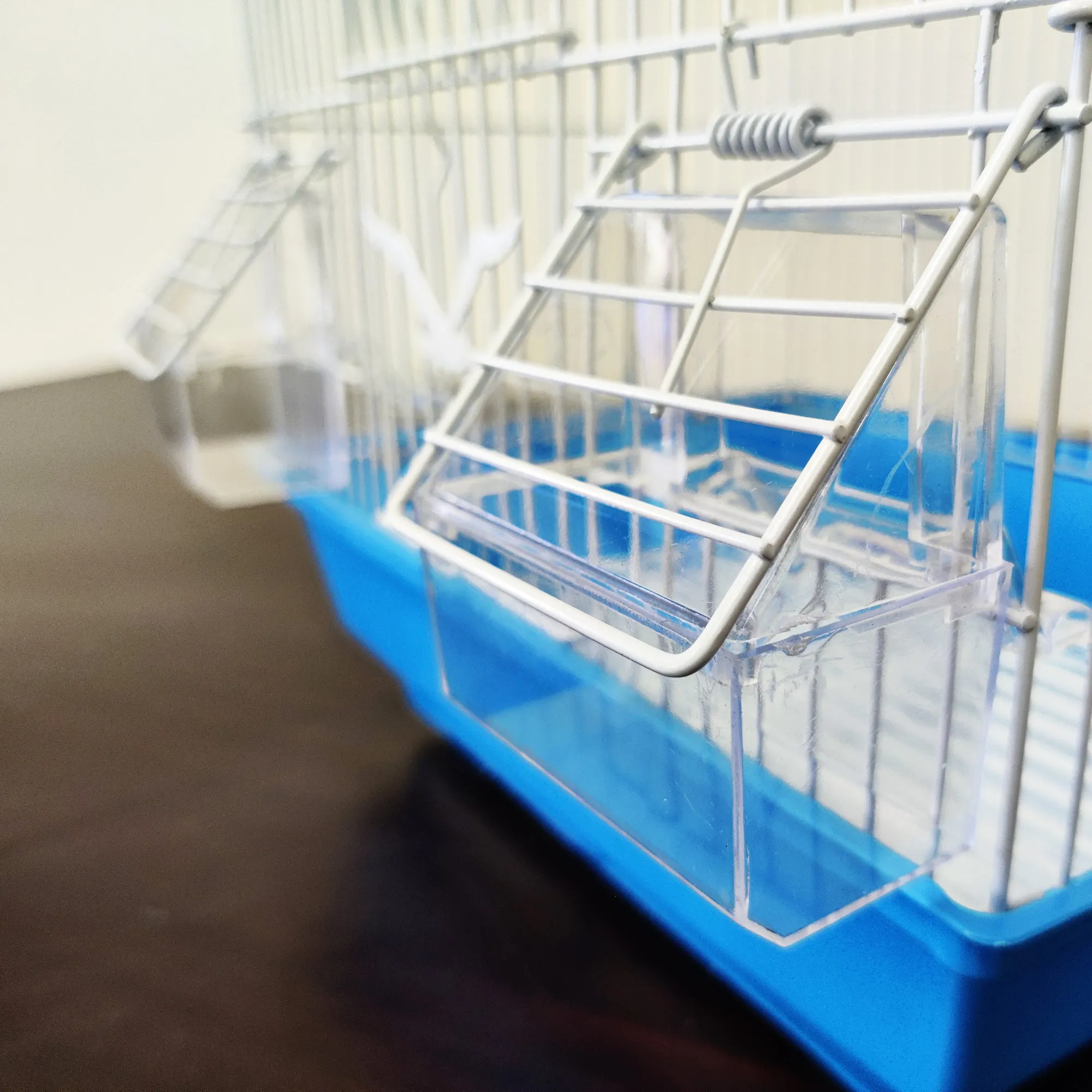 Bird Cage Small Medium Metal Frame Domed Roof White 29.5cm x 22.3cm x 38.5cm
